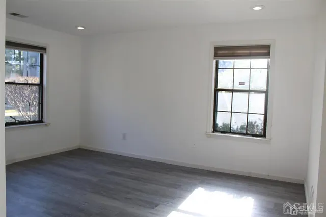 $2,500 | 1003 Woodhaven Drive, Edison, NJ 08817