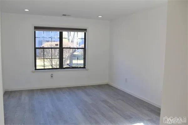 $2,400 | 1003 Woodhaven Drive, Edison, NJ 08817