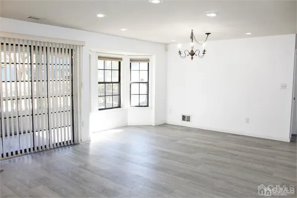 $2,400 | 1003 Woodhaven Drive, Edison, NJ 08817