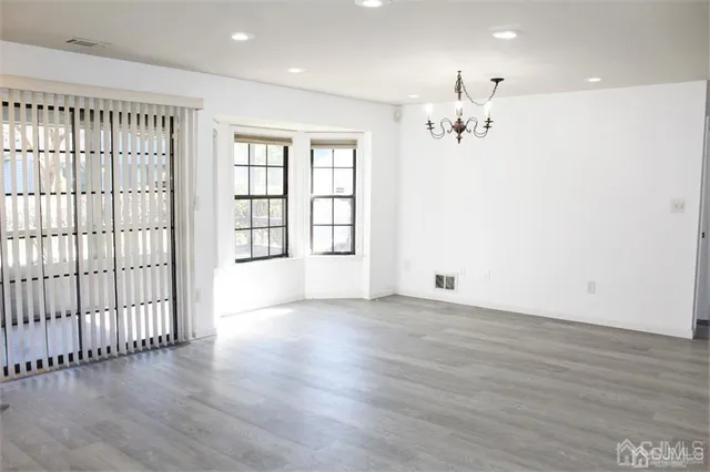 $2,500 | 1003 Woodhaven Drive, Edison, NJ 08817