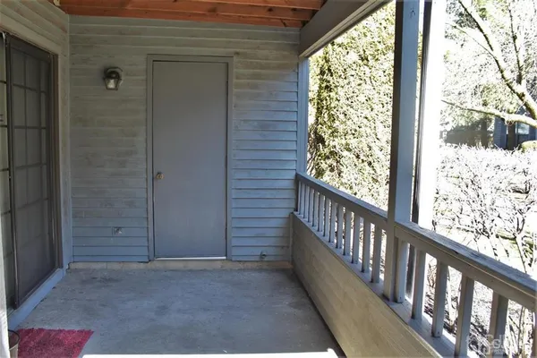 $2,400 | 1003 Woodhaven Drive, Edison, NJ 08817