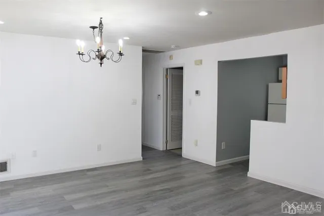 $2,500 | 1003 Woodhaven Drive, Edison, NJ 08817