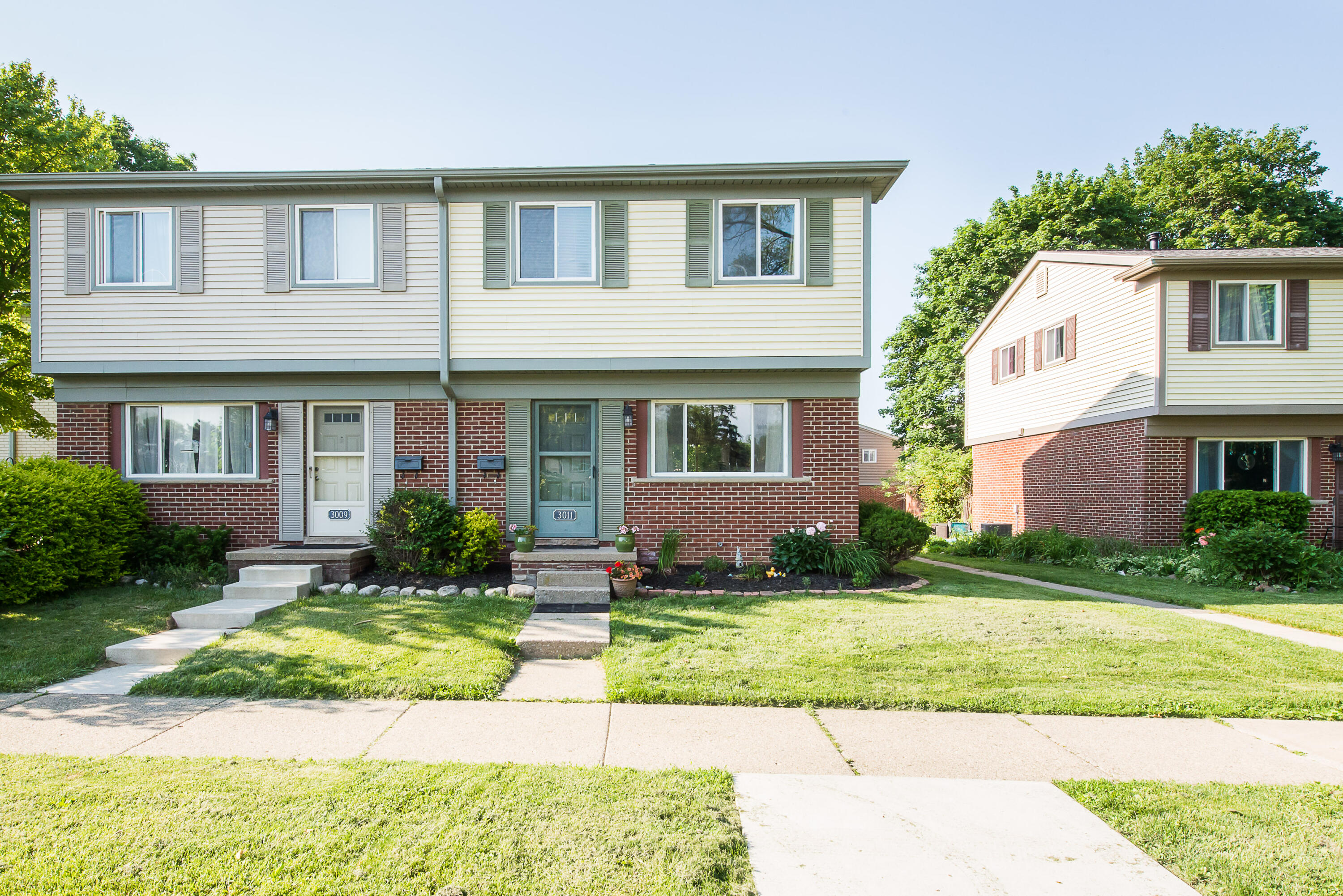 3011 Williamsburg Road Ann Arbor, MI 48108 - Photo 1 of 41 front