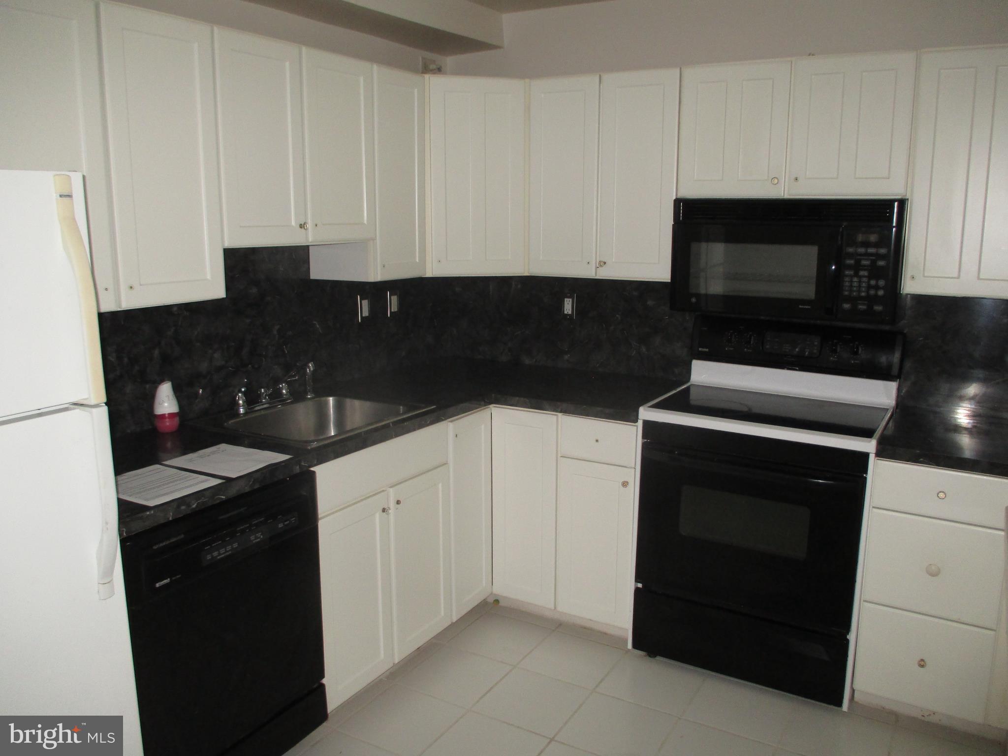 133 East Village Road Elkton, MD 21921 - Photo 2 of 11 Kitchen