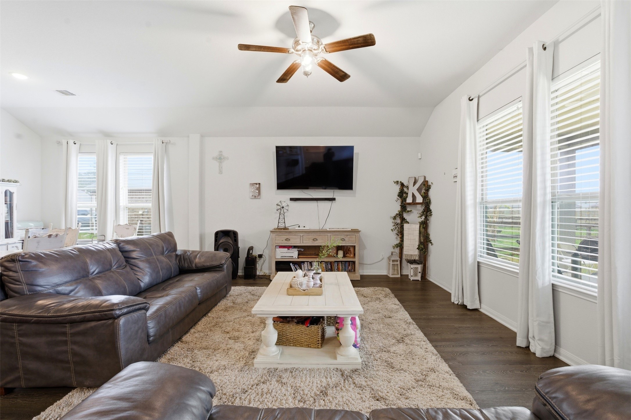 527 Kickapoo Drive Anahuac, TX 77514 - Photo 24 of 46