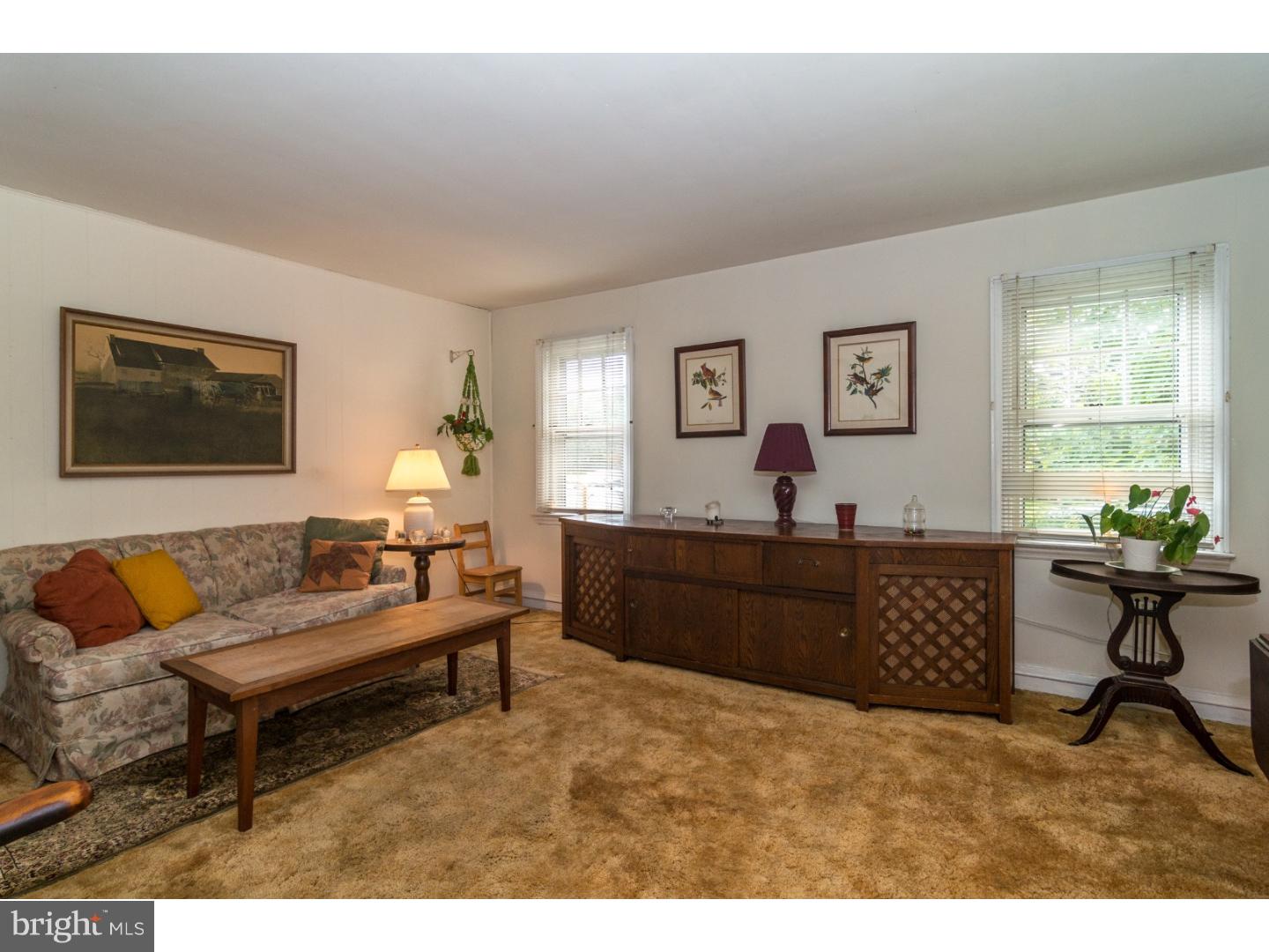 1262 Susquehanna Road Ambler, PA 19002 - Photo 12 of 23 Living Room