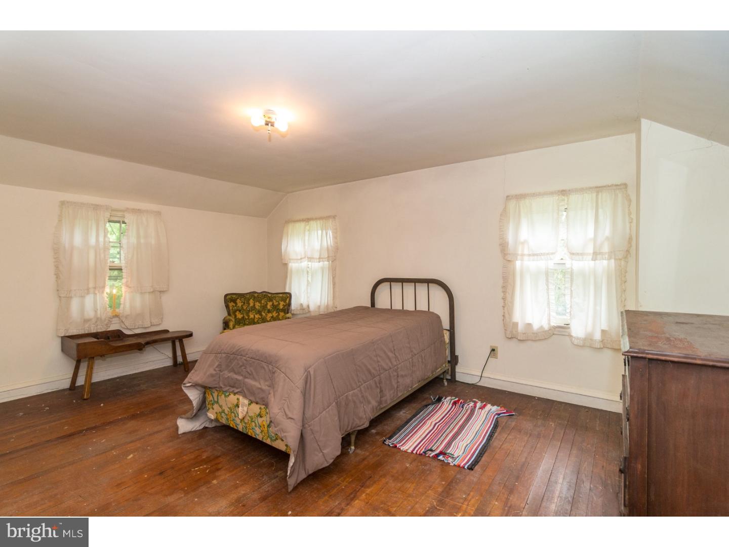 1262 Susquehanna Road Ambler, PA 19002 - Photo 15 of 23 Bedroom 2