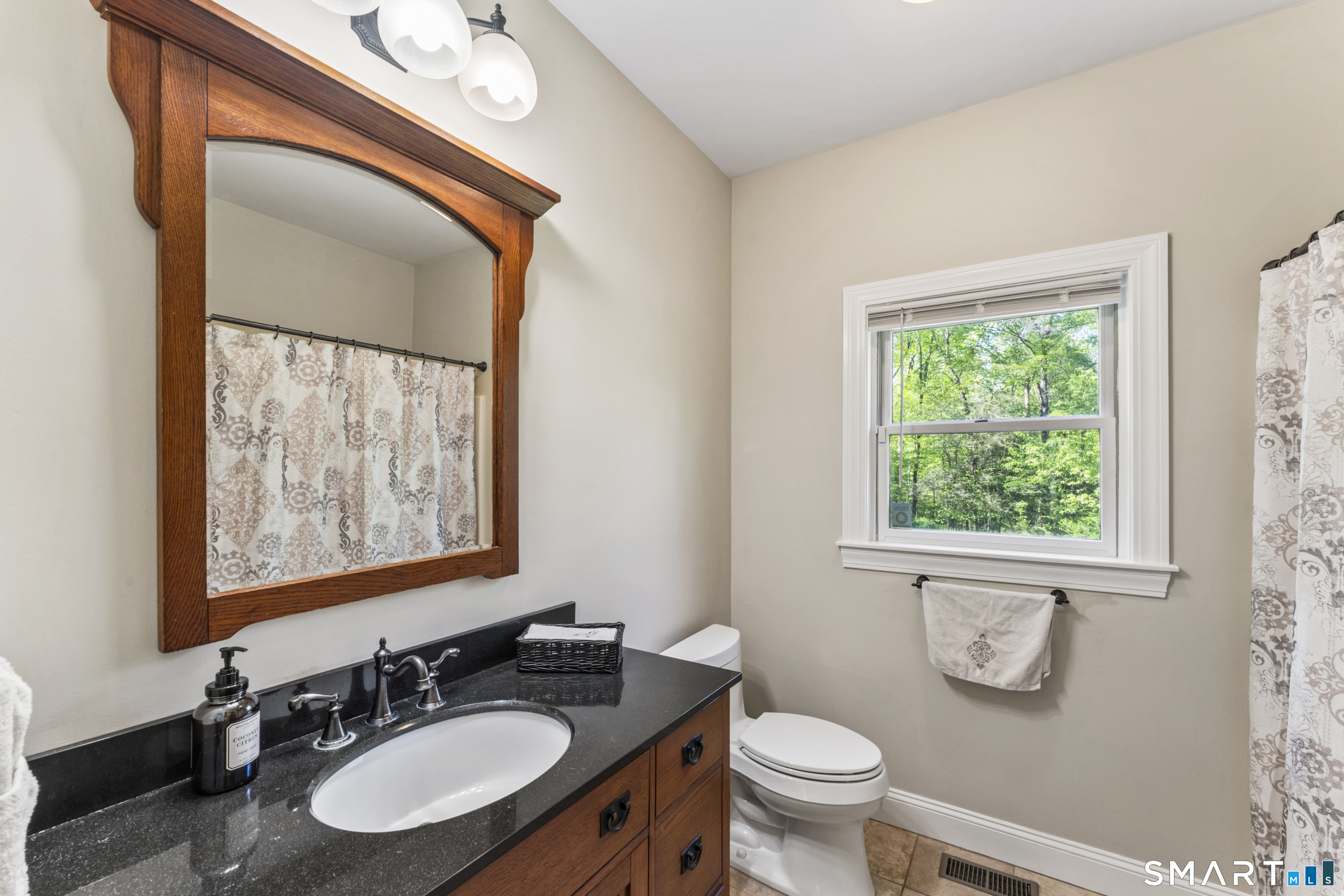 38 Old Farm Hill Road Newtown, CT 06470 - Photo 18 of 40