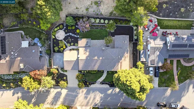 $1,895,000 | 67 Lynwood Place, Moraga, CA 94556