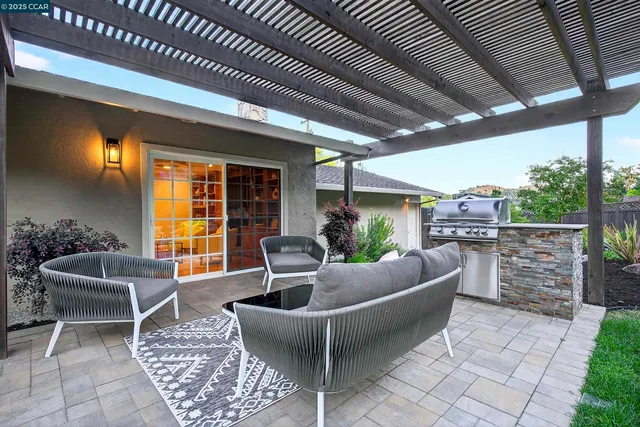 $1,895,000 | 67 Lynwood Place, Moraga, CA 94556