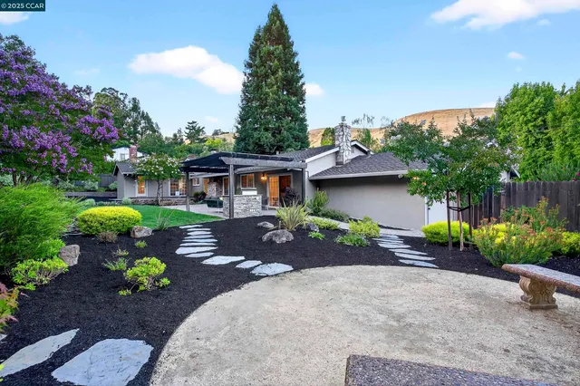 $1,895,000 | 67 Lynwood Place, Moraga, CA 94556