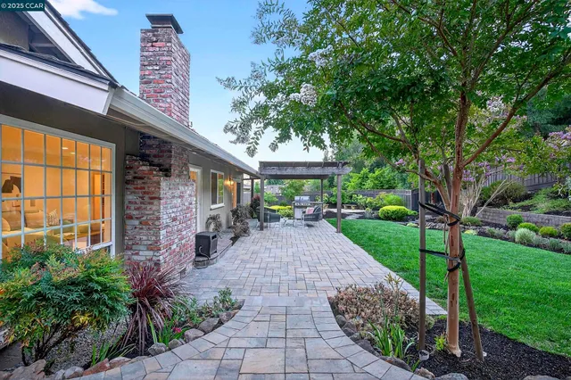 $1,895,000 | 67 Lynwood Place, Moraga, CA 94556