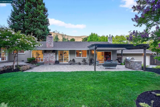 $1,895,000 | 67 Lynwood Place, Moraga, CA 94556
