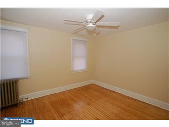 1007 Edgemore Road Philadelphia, PA 19151 - Photo 5 of 7 Bedroom - Main