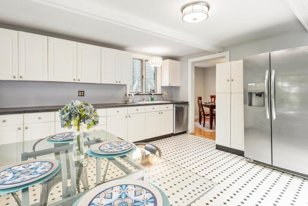 29 Boston Rock Road Melrose, MA 02176 - Photo 13 of 33 Gallery Image 13