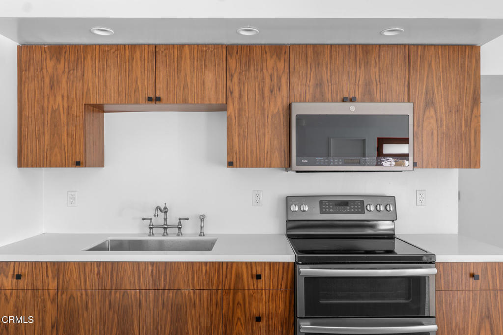 40851 Bob Hope Drive Rancho Mirage, CA 92270 - Photo 9 of 24 40851 Bob Hope Dr