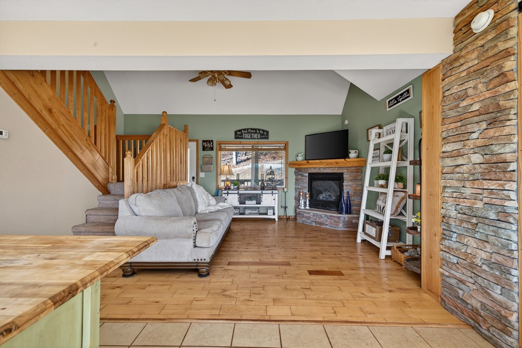 223 Redbud Road Hiawassee, GA 30546 - Photo 14 of 46