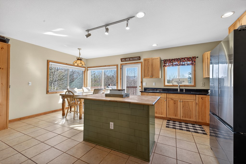 223 Redbud Road Hiawassee, GA 30546 - Photo 15 of 46