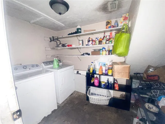 $195,000 | 1836 North Crystal Lake Drive, Unit 26, Lakeland, FL 33801