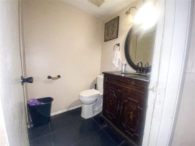 $195,000 | 1836 North Crystal Lake Drive, Unit 26, Lakeland, FL 33801