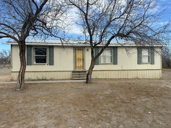 $250,000 | 715 Ranch Road 1572 Street, Quemado, TX 78877