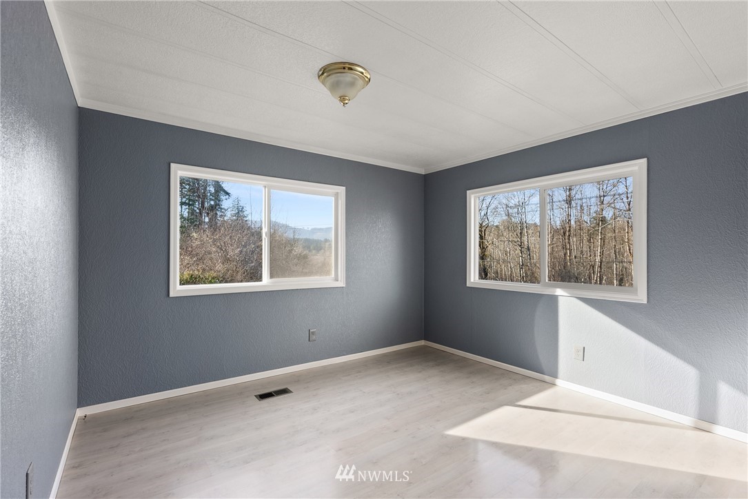 1118 Delphi Road Southwest Olympia, WA 98512 - Photo 22 of 33 Gallery Image 22