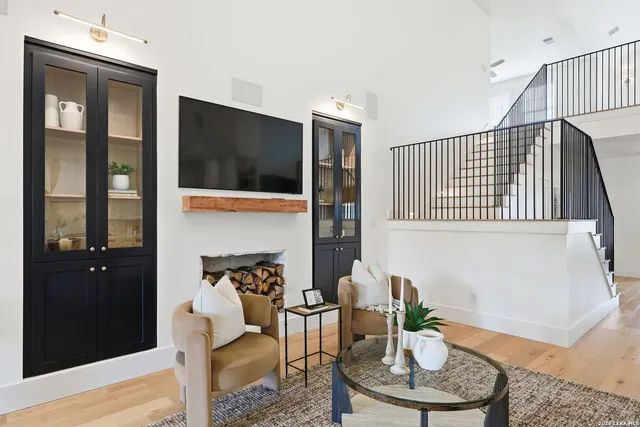 $1,999,999 | 807 Wade Road, New Braunfels, TX 78132