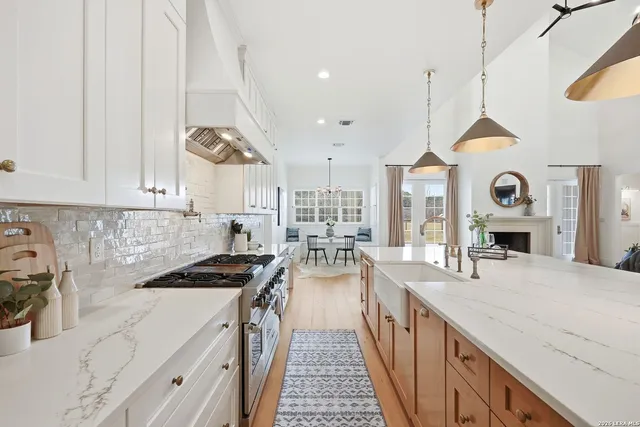 $1,999,999 | 807 Wade Road, New Braunfels, TX 78132