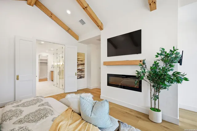 $1,999,999 | 807 Wade Road, New Braunfels, TX 78132