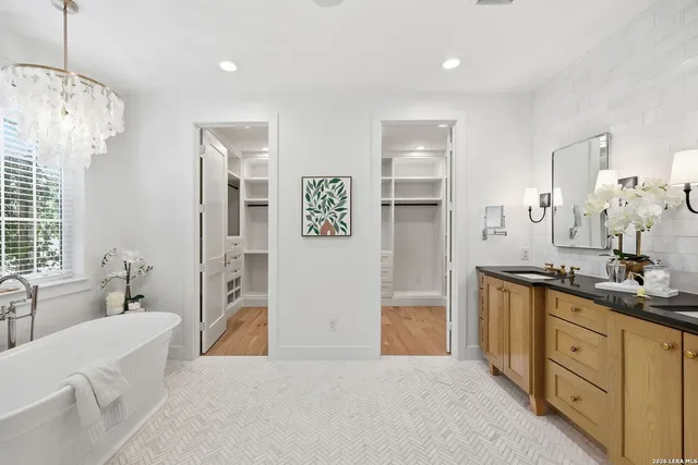 $1,999,999 | 807 Wade Road, New Braunfels, TX 78132