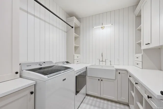 $1,999,999 | 807 Wade Road, New Braunfels, TX 78132