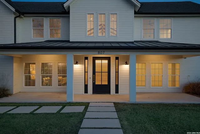 $1,999,999 | 807 Wade Road, New Braunfels, TX 78132