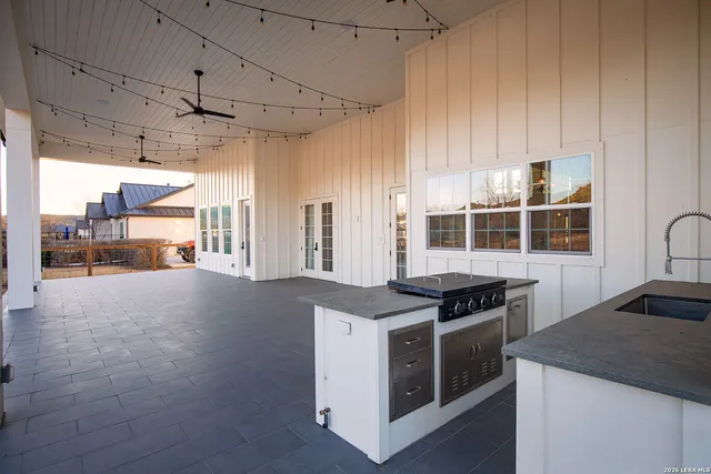 $1,999,999 | 807 Wade Road, New Braunfels, TX 78132