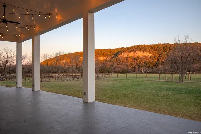 $1,999,999 | 807 Wade Road, New Braunfels, TX 78132
