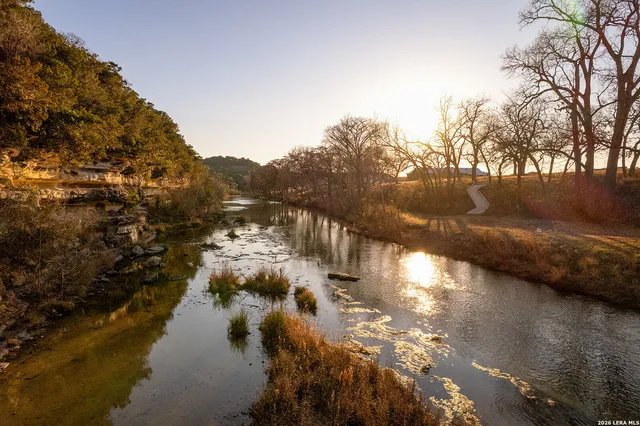 $1,999,999 | 807 Wade Road, New Braunfels, TX 78132