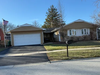 $525,000 | 462 Longwood Drive, Buffalo Grove, IL 60089
