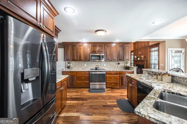 $490,000 | 161 Rowland Circle, Byron, GA 31008