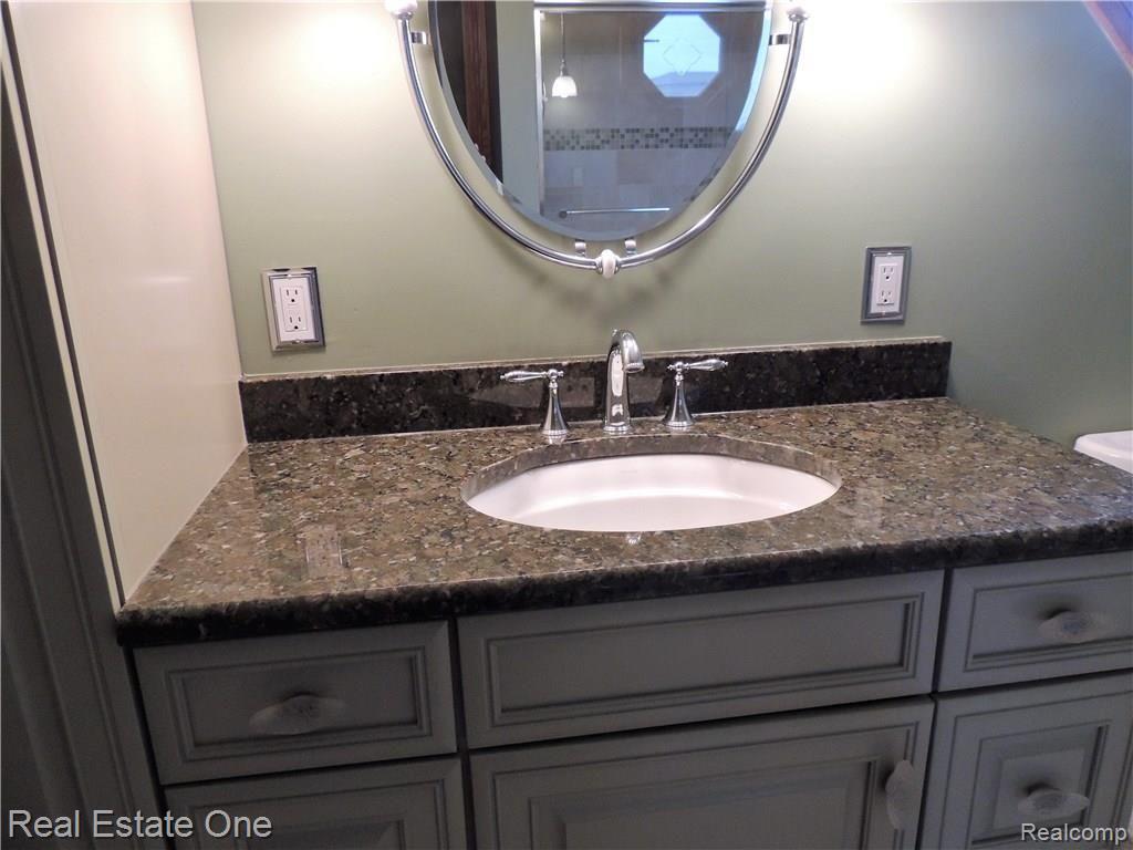 2199 Crystal Drive Rochester Hills, MI 48309 - Photo 26 of 43