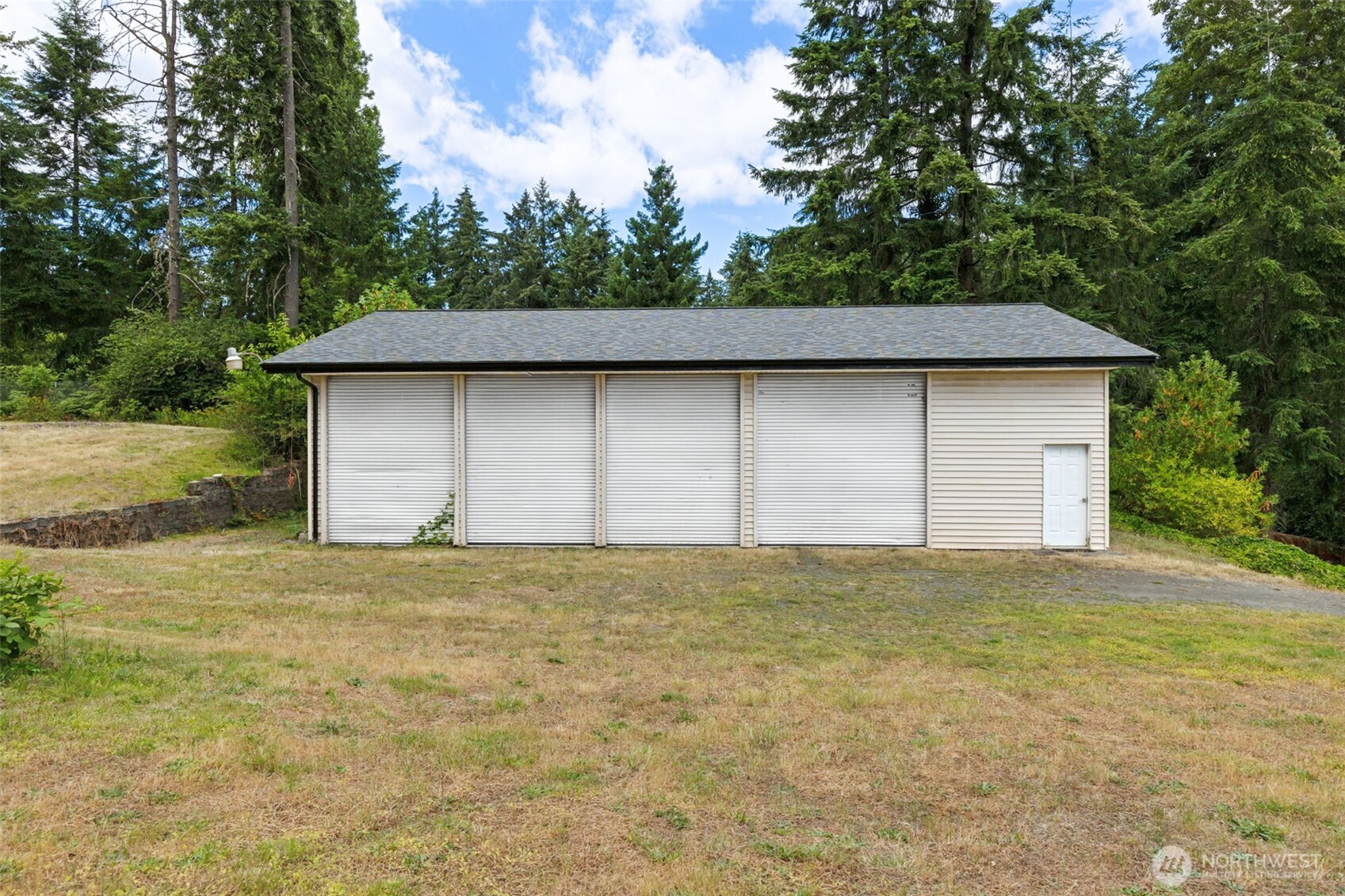 7335 Holmes Island Road Southeast Lacey, WA 98503 - Photo 5 of 40