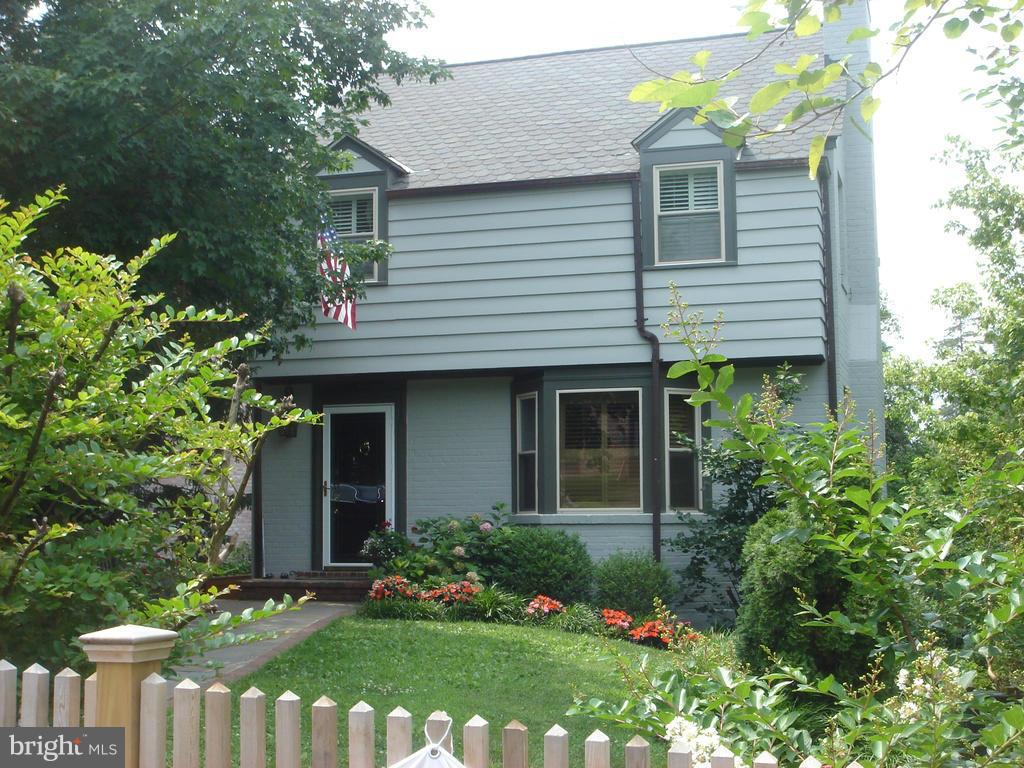 Exterior (Front)
