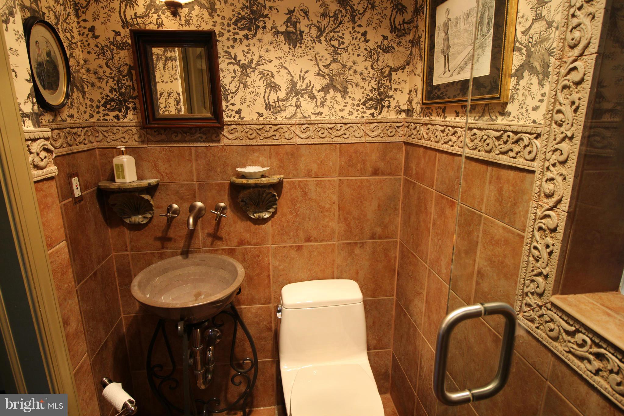 4838 W Street Northwest Washington, DC 20007 - Photo 15 of 21 Bath