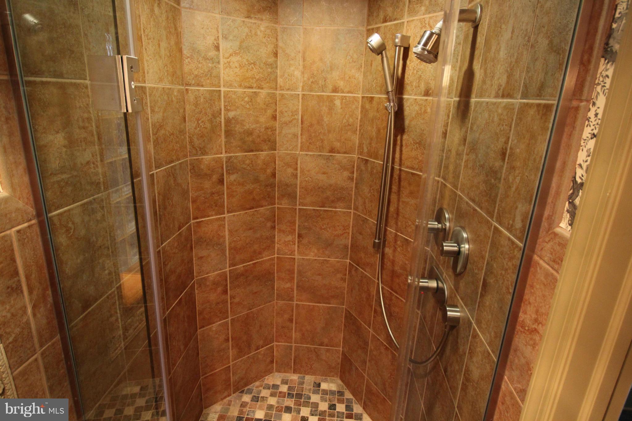 4838 W Street Northwest Washington, DC 20007 - Photo 16 of 21 Bath
