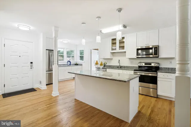 $3,000 | 1702 Franwall Avenue, Silver Spring, MD 20902