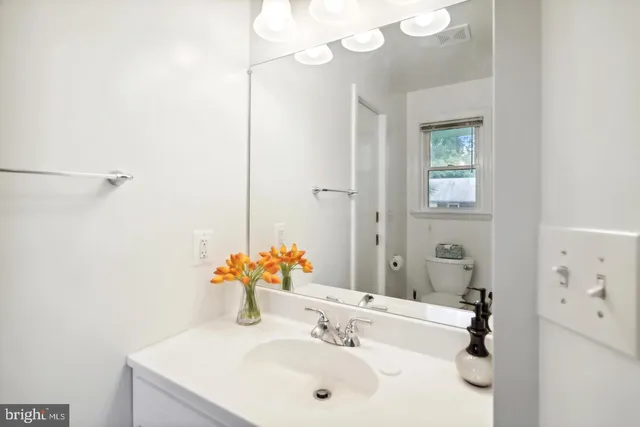 $3,000 | 1702 Franwall Avenue, Silver Spring, MD 20902