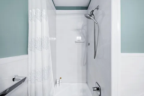 $625,000 | 180 Isle Of Venice Drive, Unit 224, Fort Lauderdale, FL 33301