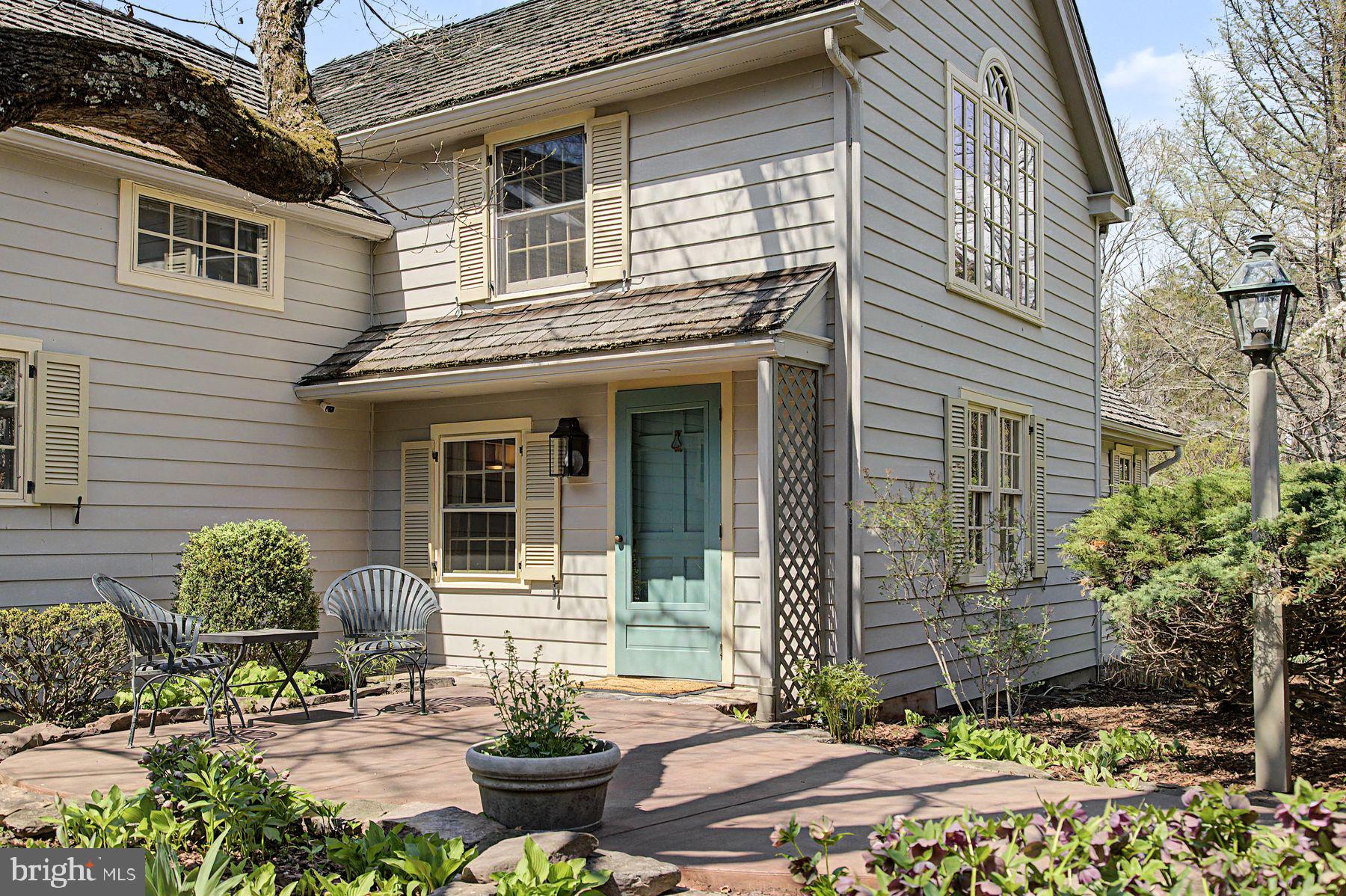 542 Headquarters Road Ottsville, PA 18942 - Photo 4 of 68