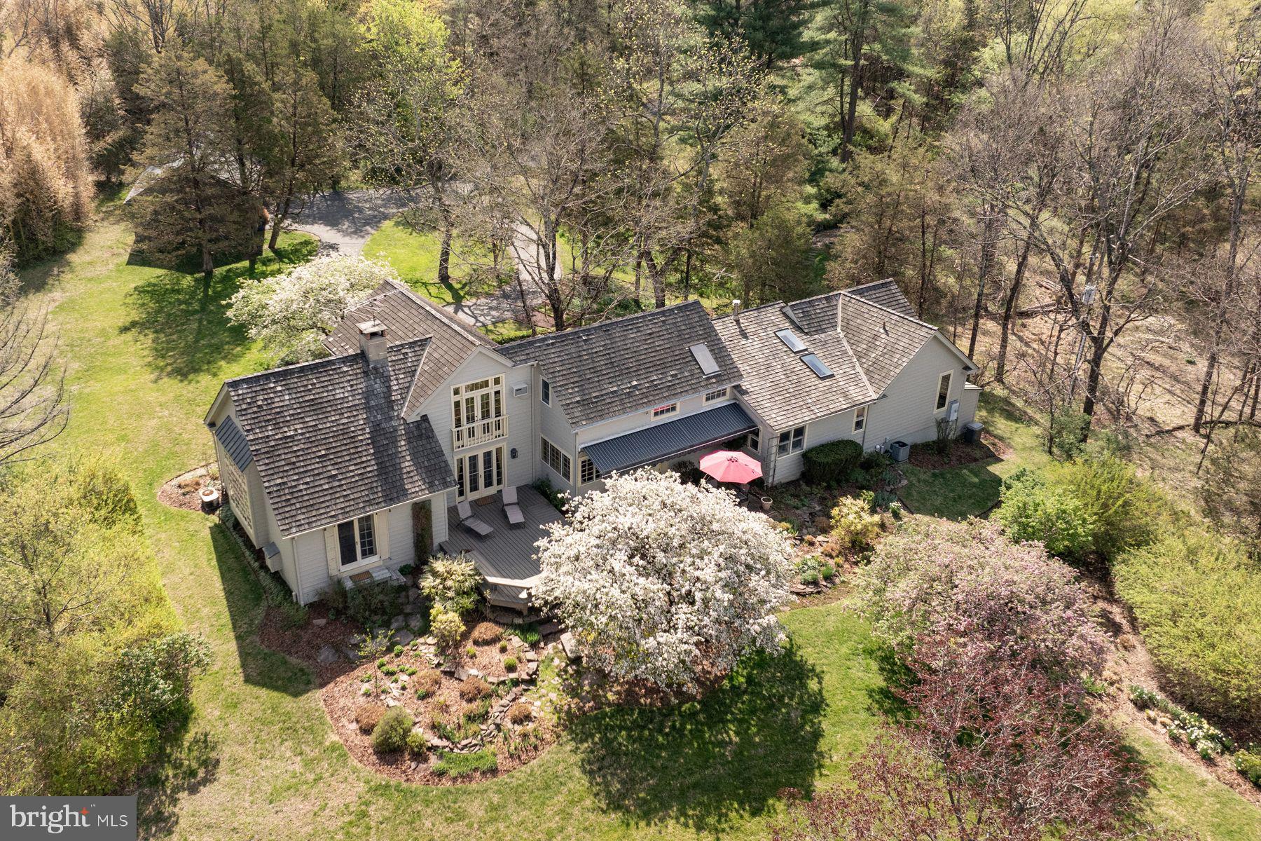 542 Headquarters Road Ottsville, PA 18942 - Photo 9 of 68