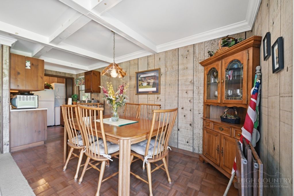 84 Pine Ridge Loop Newland, NC 28657 - Photo 8 of 17