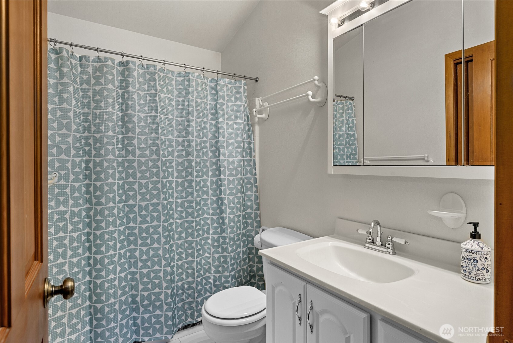 14997 Salmon La Sac Road Ronald, WA 98940 - Photo 27 of 39 a bathroom with a sink a toilet and shower