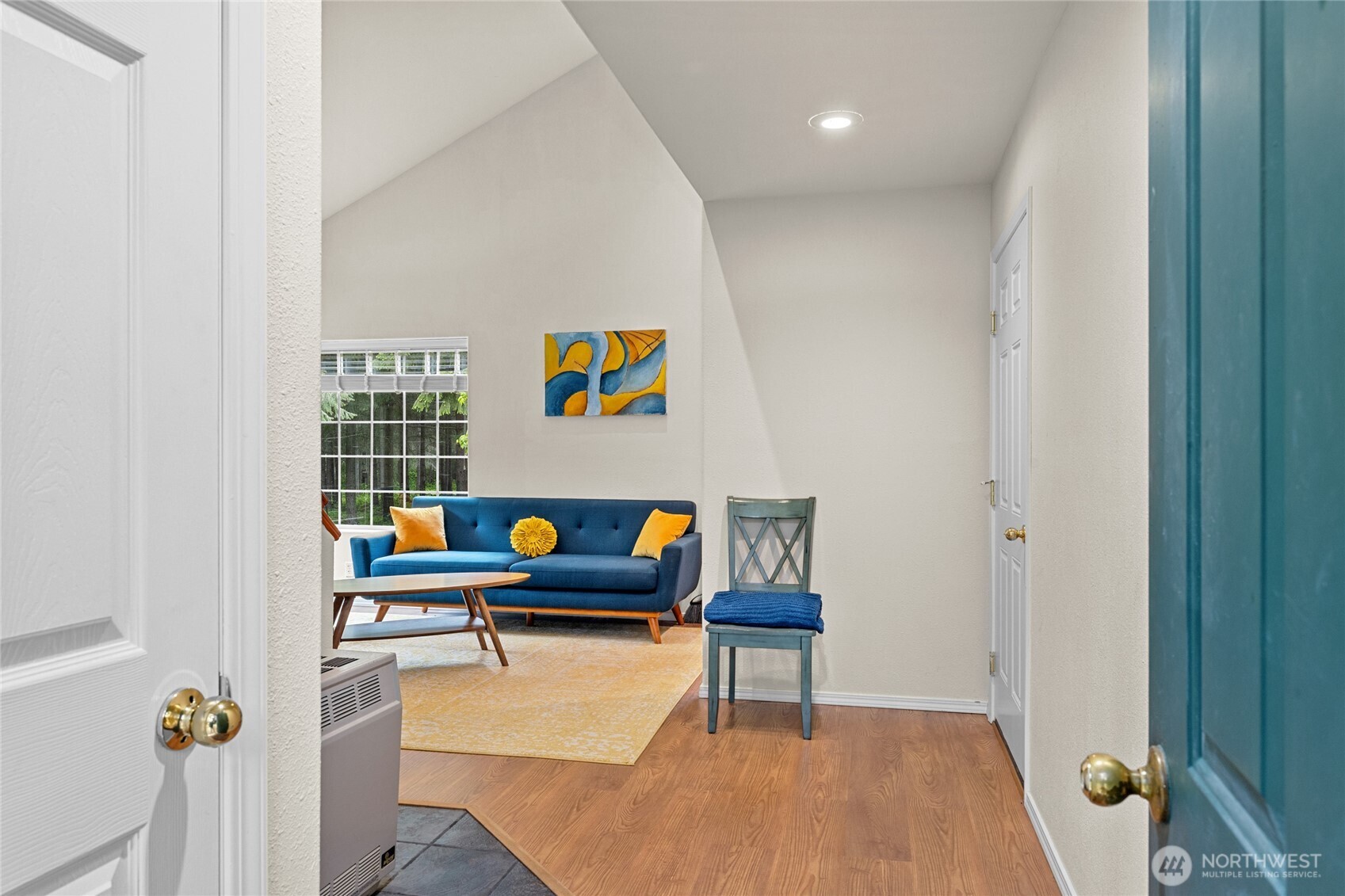 14997 Salmon La Sac Road Ronald, WA 98940 - Photo 31 of 39 a reading room with furniture and rug